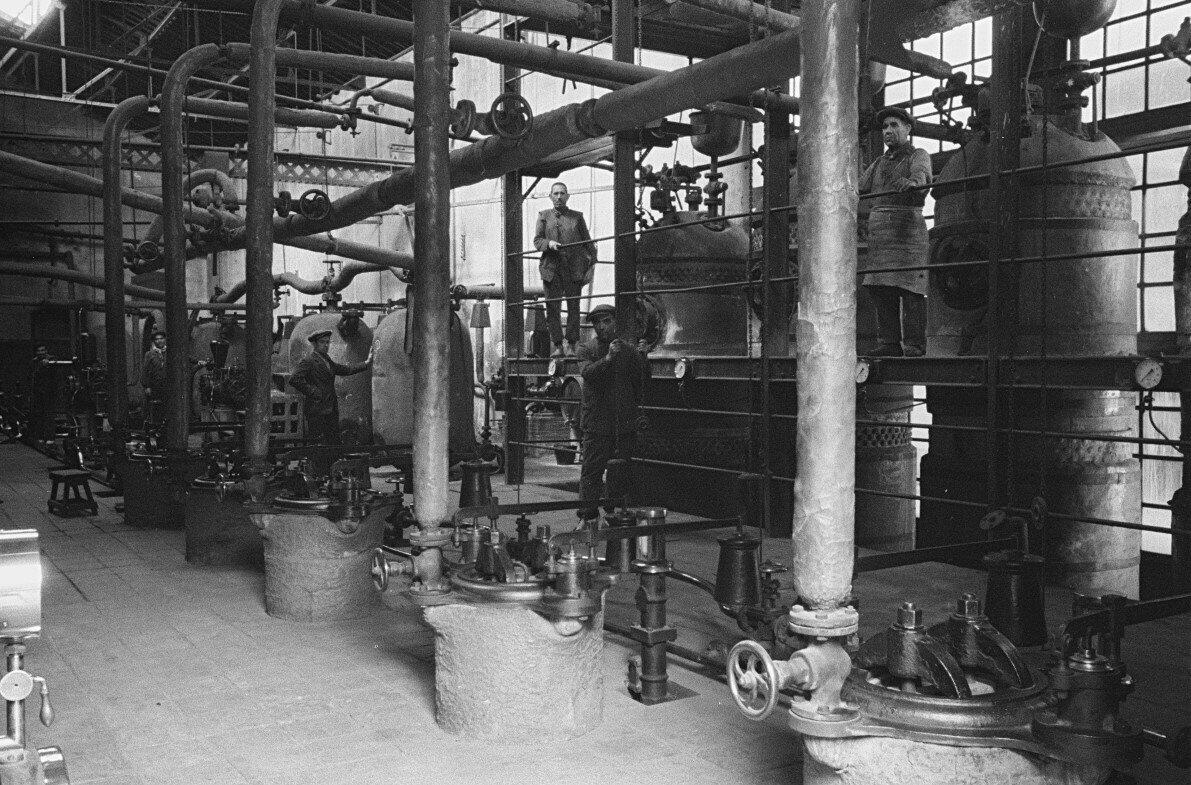 Self-managed workers in a Soap factory collectivized by the CNT.