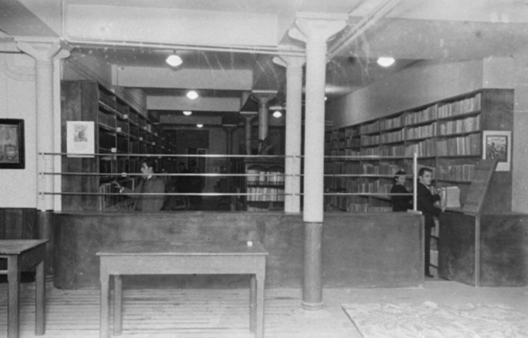 Library in catalonoia opened by the Syndicat Unique des Professions Libérales of the CNT.